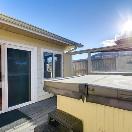 Pet-Friendly Washington Retreat With Hot Tub And Deck! Villa Ocean Shores Esterno foto