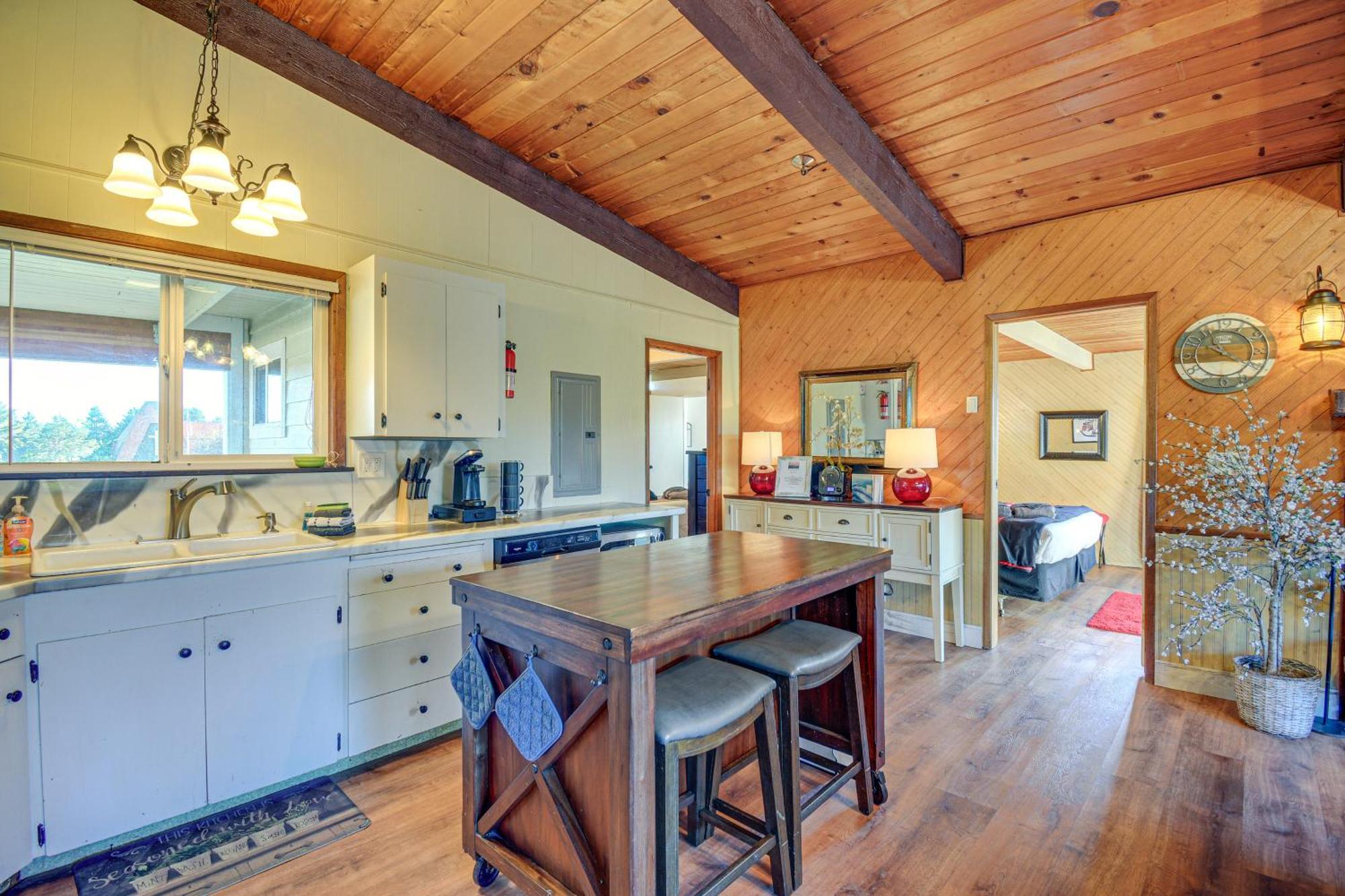 Pet-Friendly Washington Retreat With Hot Tub And Deck! Villa Ocean Shores Esterno foto