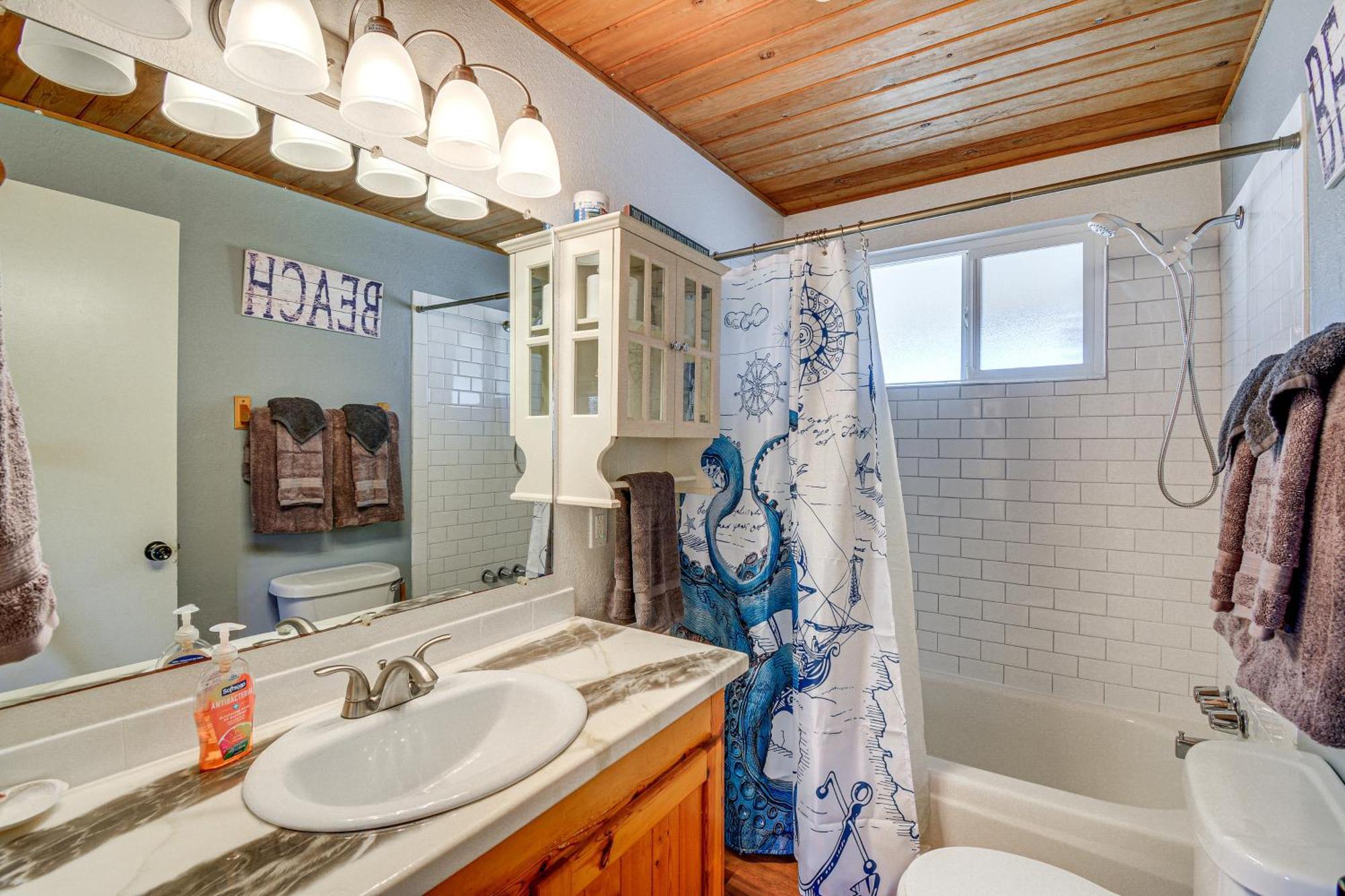 Pet-Friendly Washington Retreat With Hot Tub And Deck! Villa Ocean Shores Esterno foto